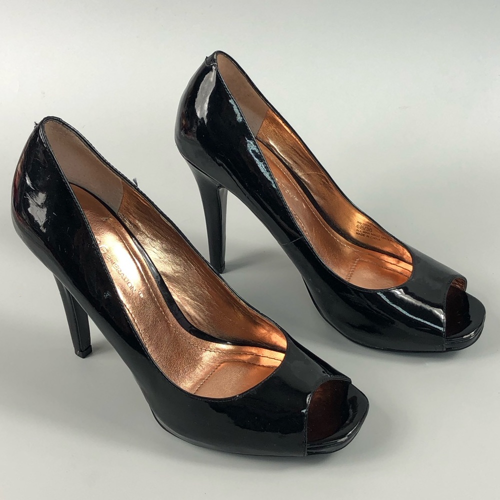 BCBGeneration Women’s Patent Peep Toe Pumps Size 6B